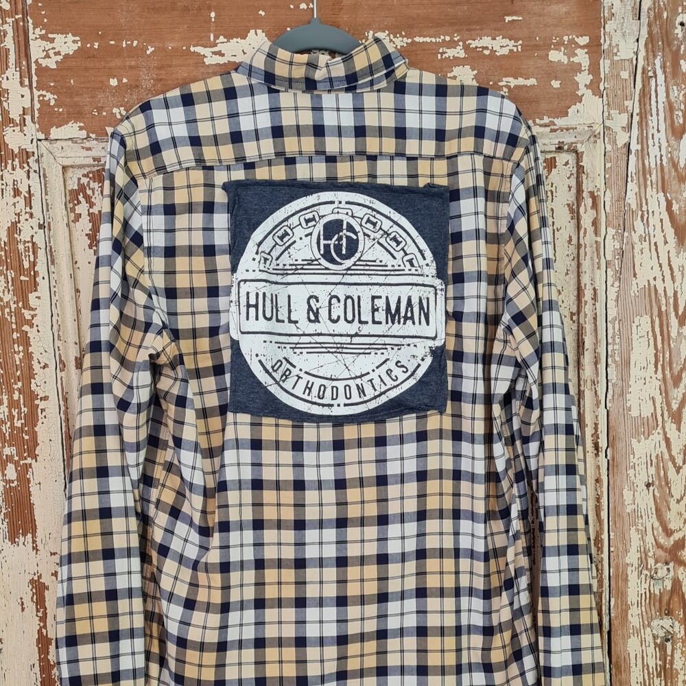 unique Flannel with patch on the back M